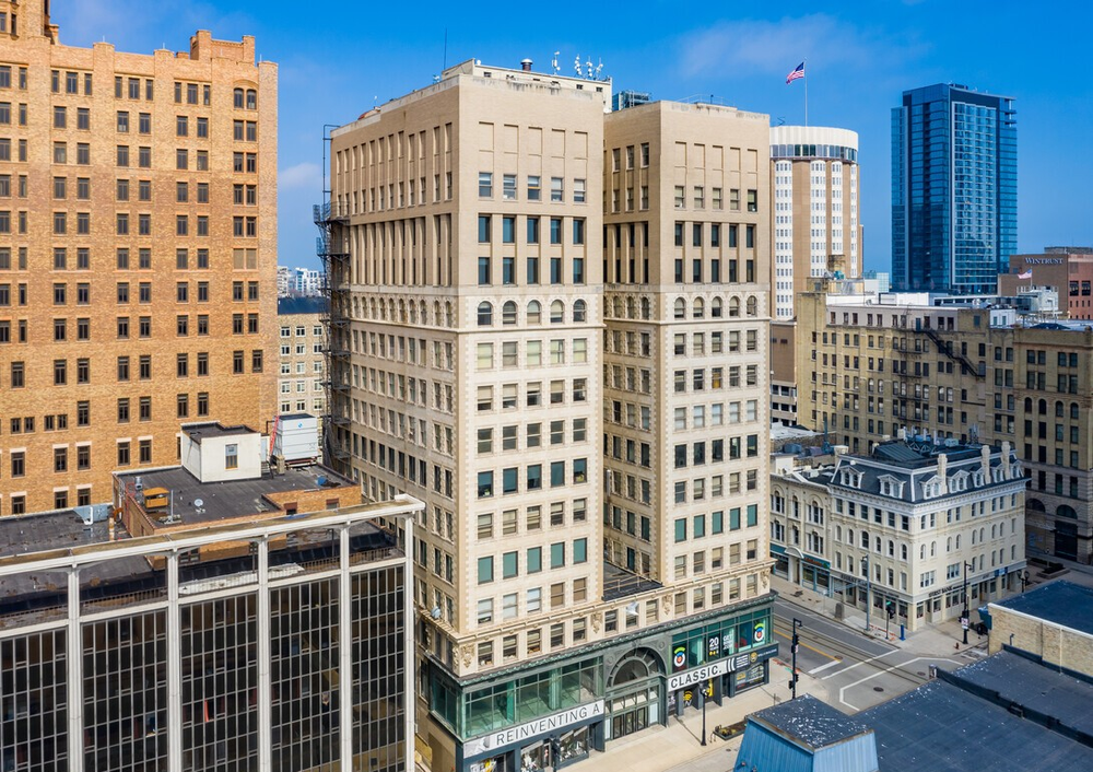 324 E Wisconsin, a photo of the site
